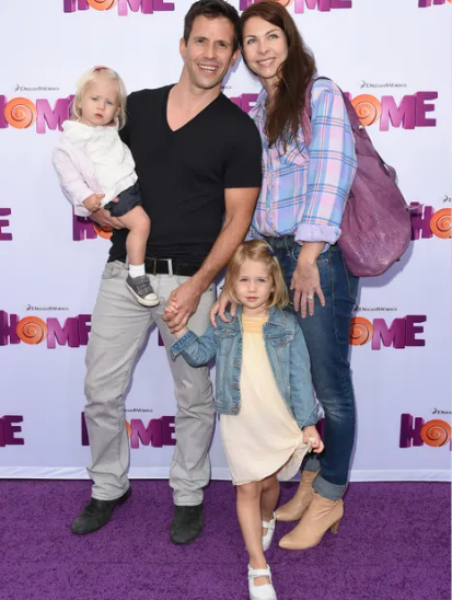 Christian Oliver and His Two Daughters Die in Plane Crash