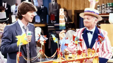 Mike Berry, Singer and Star of British TV Comedies, Dies at 82